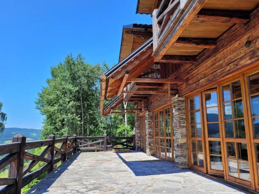 Berry Hotel Клатови Екстериор снимка